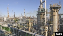 Рафинерията в град Кириши
