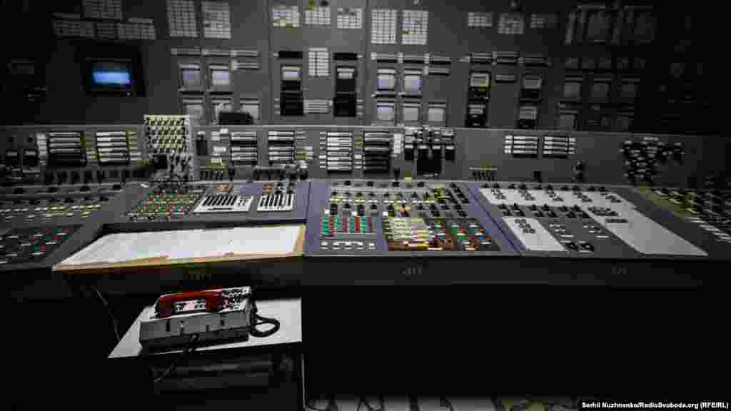 Radni prostor, kontrolna prostorija viših inženjera.