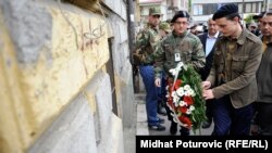 Pripadnici Zelenih beretki odaju počast ubijenim saborcima i građanima, Sarajevo, fotoarhiv