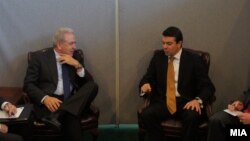 Средба на министрите за надворешни работи на Македонија и Грција Никола Попоски и Димитрис Аврамопулос