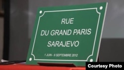 Tabla sa novim nazivom ulice u Sarajevu