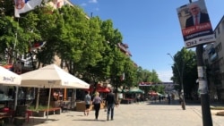 Anketa sa građanima na biralištima u Mitrovici i Zvečanu