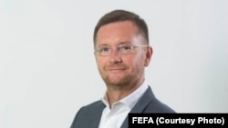 "Nažalost, mi od Kine dobijamo rudnike, a ja ne znam ni za jednu modernu državu da se razvila iz rudarskog sektora", kaže Goran Radosavljević.