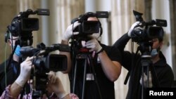 Medijska udruženja su iz Radne grupe istupila zbog, kako su naveli, ignorisanja napada i ugrožavanja sigurnosti novinara i medija u Srbiji