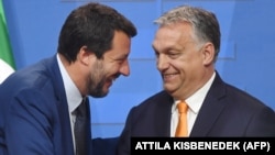 Hungarian Prime Minister Viktor Orban (right) will be discussing an alliance with Italian right-wing Lega party chief Matteo Salvini (left) as well as Polish Prime Minster Mateusz Morawiecki. (file photo)