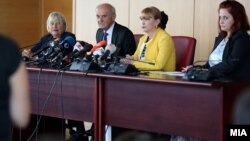 Архивска фотографија: Прес-конференција во Основното јавно обвинителство за случајот Рекет. Обвинителите Љубомир Јовески и Вилма Русковска