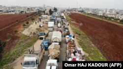 Izbjeglice napuštaju Idlib