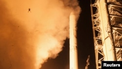 Во время запуска американского робота-автомата LADEE фотокамера зафиксировала и полет лягушки