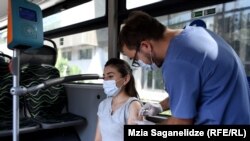 თბილისი, ავტობუსში მოწყობილი ვაქცინაციის პუნქტი