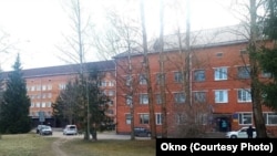 Здание Дедовичской больницы