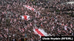 Tüntetés az elnökválasztás után Belaruszban. Minszk, 2020. augusztus 23.