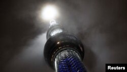 Osvjetljenje tornja Skytree čime se obilježava otkucavanje 100 dana do početka Olimpijskih igara u Tokiju (14. april)