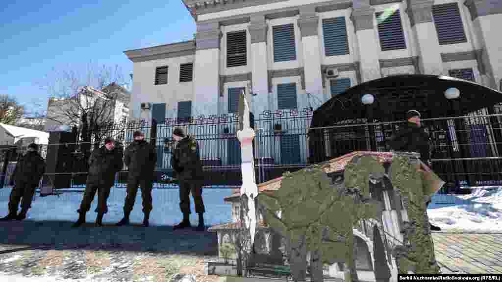 Те, що залишиться від найвідомішого музею в Бахчисараї – Ханського палацу, безпосередньо пов'язаного з історією кримських татар