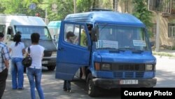 Маршрутное такси в Бишкеке. Иллюстративное фото.
