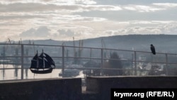 Феодосийский порт, архивное фото