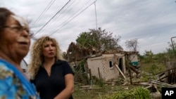 Kjo shtëpi u dëmtua më 12 gusht nga një sulm me raketa ruse në Kramatorsk, në rajonin e Donjeckut. Nga sulmi mbetën të vrarë tre persona dhe u plagosën 13 të tjerë.