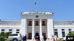 د خیبر پښتونخوا په اسمبلۍ کې د قبایلو استازي وايي، حکومت دې د هغو ضلعو په سرکاري ادارو کې ځايي خلکو ته لومړیتوب ورکړي - انځور له ارشیفه