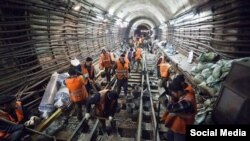 Кыргызские мигранты в строительстве метро