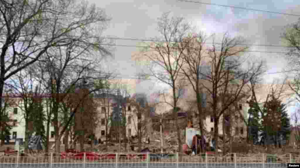 A színház középső része teljesen megsemmisült