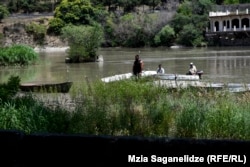 მცხეთის ძველი ხიდი (არ ჩანს), როცა ზაჰესის წყალსაცავი სავსეა
