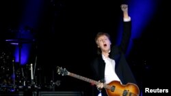 Пол Маккартни на фестивал в Калифорния през 2016 г.