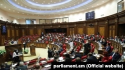 სომხეთის საკანონმდებლო ორგანოს სხდომა. 2021 წლის 24 მარტი. 