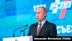 Президент РФ Владимир Путин во время выступления на XXX съезде РСПП. Фото Александр Щербак, ТАСС