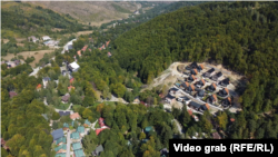 Vendi ku po ndërtohen vila në Brezovicë.