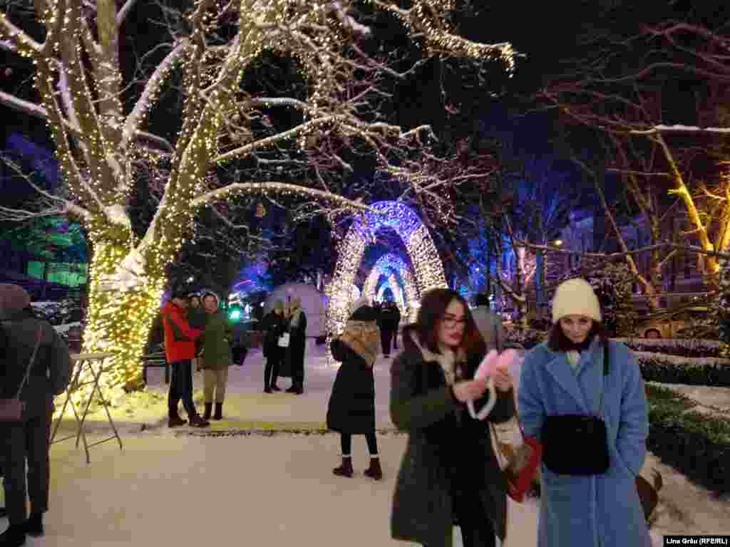 Târgul de Crăciun, prima ninsoare