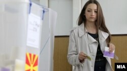 Илустрација- гласање на избори 