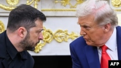 Владимир Зеленский и Дональд Трамп во время встречи в Белом доме, 18 августа 2025 года