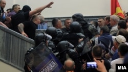 Kuvendi i Maqedonisë, 27 prill, 2017.
