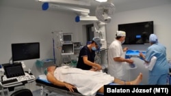 Pajzsmirigyműtét Budapesten 2019. október 21-én (képünk illusztráció)