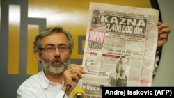 Vlasnik lista "Dnevni telegraf" i nedeljnika "Evropljanin" Slavko Ćuruvija je ubijen 11. aprila 1999. godine u prolazu ispred zgrade u kojoj je živeo.