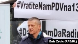 “Ne postoji nijedan znanstveni dokaz zašto bismo mi trebali biti zatvoreni", kazao je Oreščanin na prosvjedu