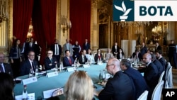 Takimi në Paris më 17 prill 2025. 