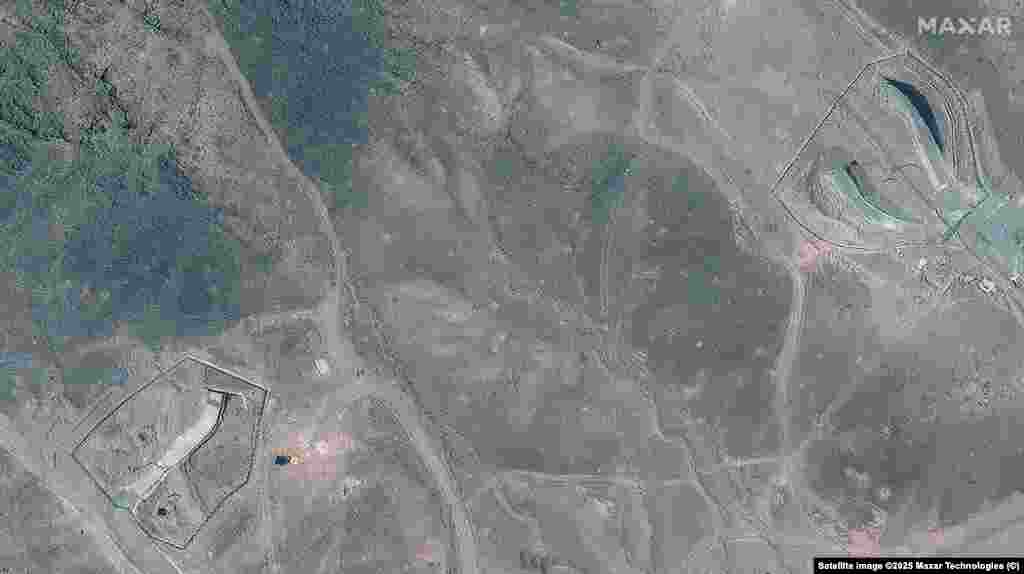 Входы в туннели в комплексе Фордо до и после (справа) американских ударов