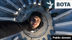 Para arrestimit të tij më 2023, Grigory Skvortsov kishte bërë emër duke fotografuar vende të vjetra industriale dhe ndërtesa të braktisura.