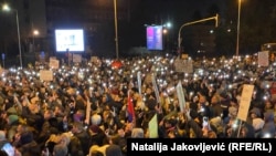 Okupljeni na protestu u Subotici, 9. februar 2025.