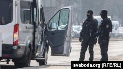 Since last year's disputed presidential election, Belarusian security forces have cracked down hard on journalists, rights defenders, and pro-democracy demonstrators, arresting more than 35,000 people. (file photo)