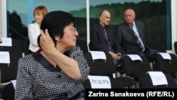 Сегодня перенесли пресс-конференцию с участием главы ЦИК Беллы Плиевой, к которой в обществе накопились вопросы