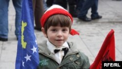 Proslava druge godišnjice nezavisnosti