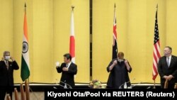 Ministri spoljnih poslova Indije Subrahmanjam Džaišankar, Japana Tošimicu Motegi, Australije Marisa Pejn i državni sekretar SAD Majk Pompeo na sastanku u Tokiju, 6. oktobar 2020.