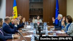 მოლდოვის პრემიერ-მინისტრი მაია სანდუ და მთავრობის სხვა წევრები