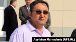 Ақтау қаласының тұрғыны Қосберген Жылқышиев. Ақтау, 24 сәуір 2012 жыл.