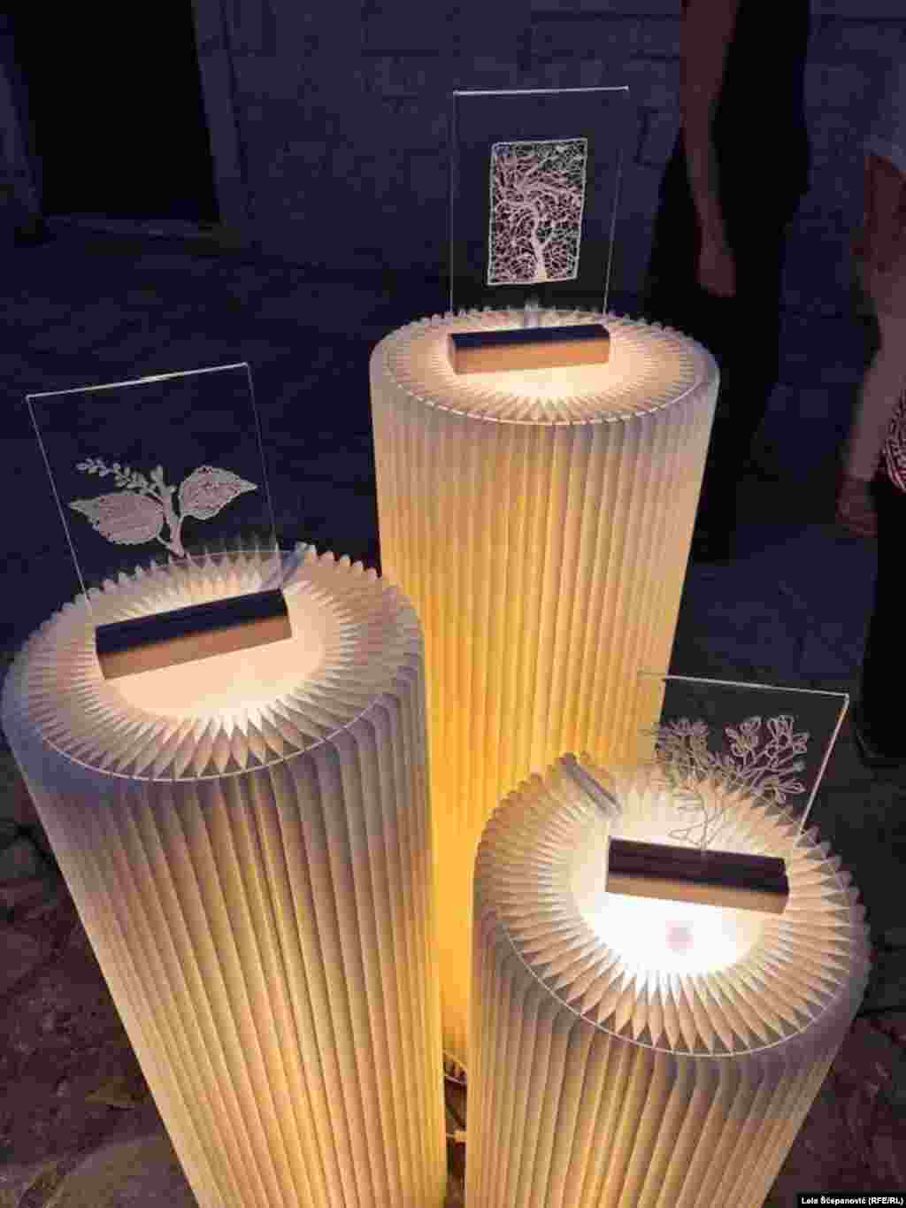 Crna Gora je zaštitila vještinu izrade dobrotske čipke 2013. kao nematerijalno kulturno dobro i autentično tradicionalno umijeće žena tog kraja.