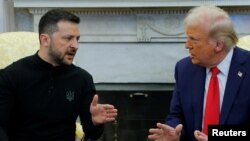 Donald Trump i-a cerut lui Volodimir Zelenski să accepte rapid pacea acuzându-l că se joacă cu declanșarea celui de-al Treilea Război Mondial. 28 februarie 2025, Casa Albă, Washington DC. 