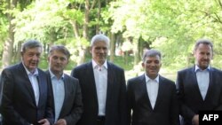 Članovi Predsedništva BiH Nebojša Radmanović, Željko Komšić i Bakir Izetbegović, predsednik Srbije Boris Tadić i predsednik Turske Abdulah Gul na samitu u Karađorđevu, 26. april 2011.