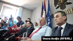 Sa konferencije za novinare u sedištu Srpske radikalne stranke
