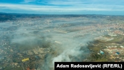 Dim iznad Valjeva nakon požara na deponiji u januaru 2025.